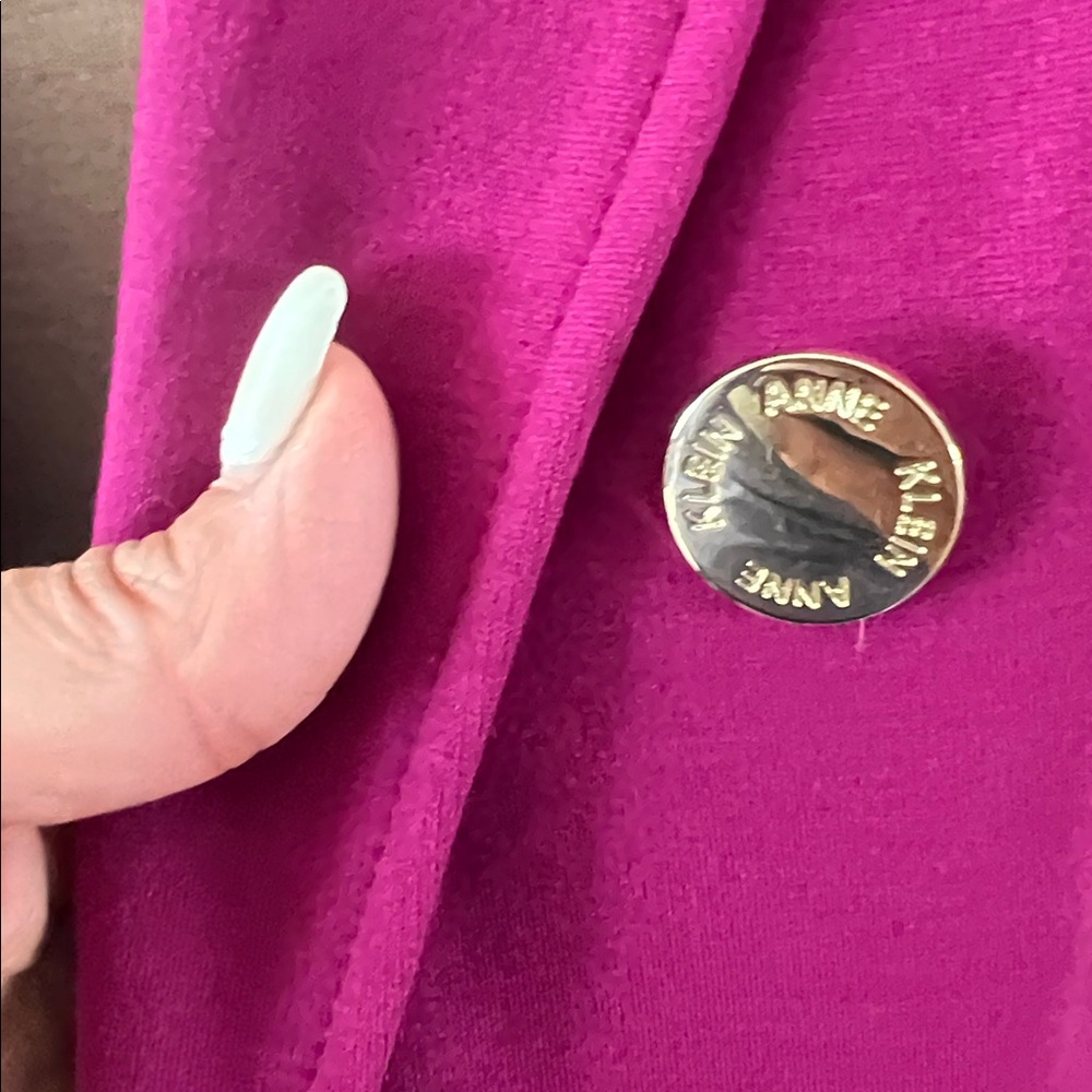 Anne Klein Magenta Blazer with Gold Buttons NWOT - Picture 2 of 7